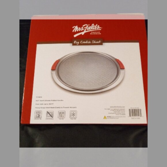Mrs. Fields Big Cookie Sheet Premium 13 " Bakeware - Picture 2 of 3